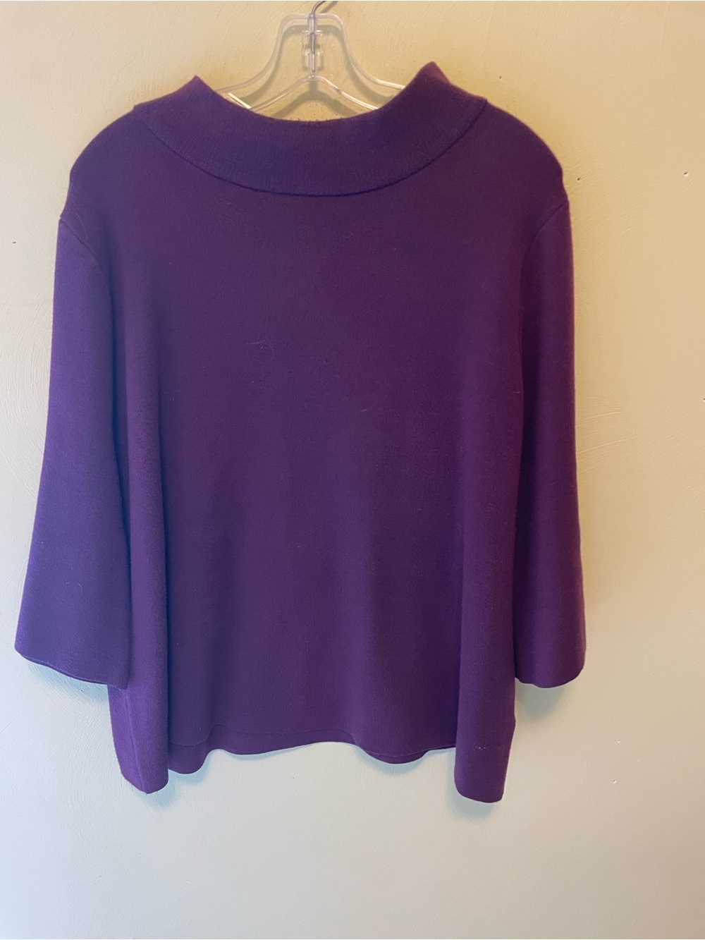 AVARA Ribbed Crewneck Sweater in Aubergine